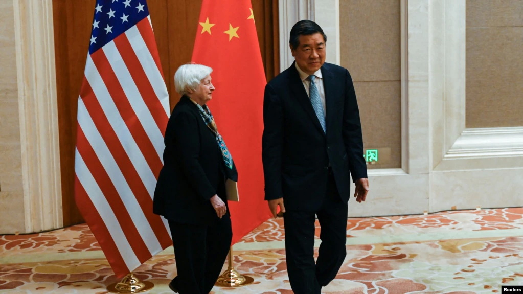中国副总理何立峰在北京钓鱼台国宾馆会晤到访的美国财长耶伦